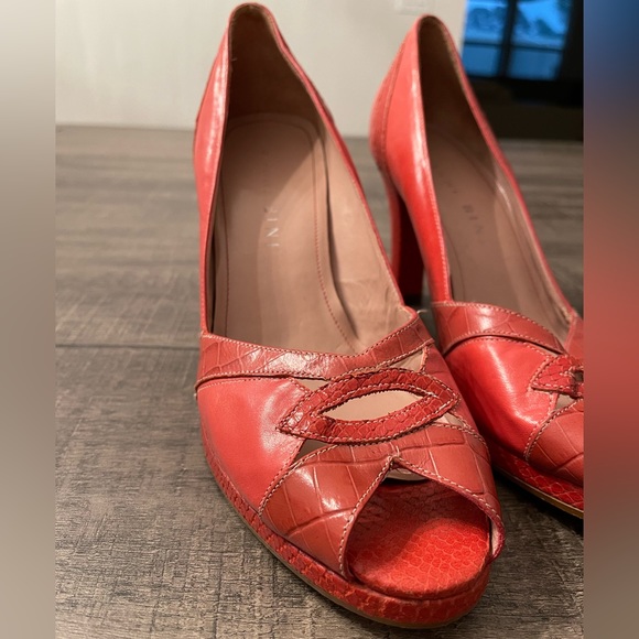 Gianni Bini Genuine Leather Salmon Heels Size 9 - Picture 2 of 9